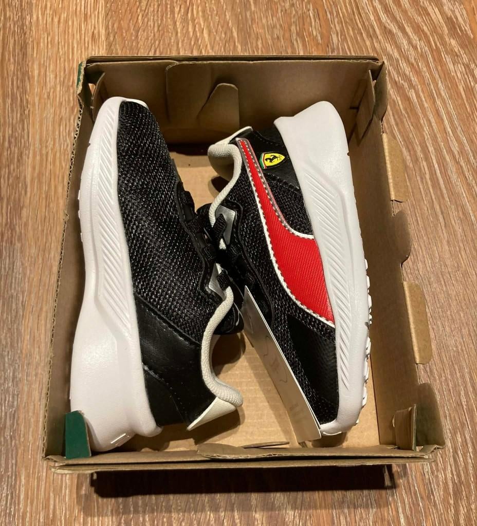 Puma Ferrari Schoentjes Maat 22, Kinderen en Baby's, Babykleding | Schoentjes en Sokjes, Ophalen, Schoentjes, Jongetje of Meisje