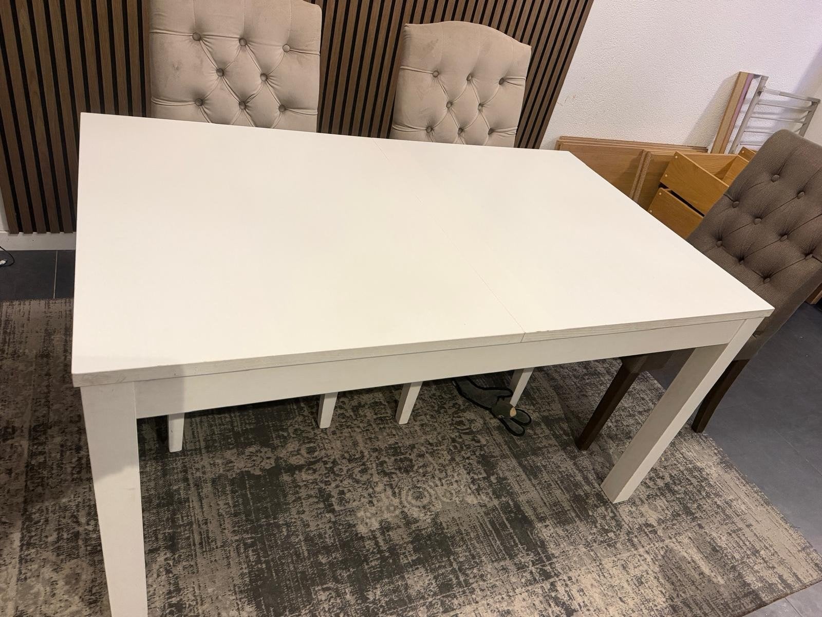 witte BJURSTA uitschuifbare  ikea eettafel, Ophalen, Gebruikt, 50 tot 100 cm, 150 tot 200 cm