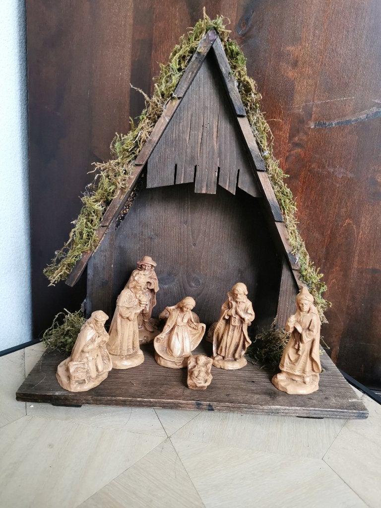 Houten kerststal met beeldjes, Ophalen of Verzenden, Zo goed als nieuw