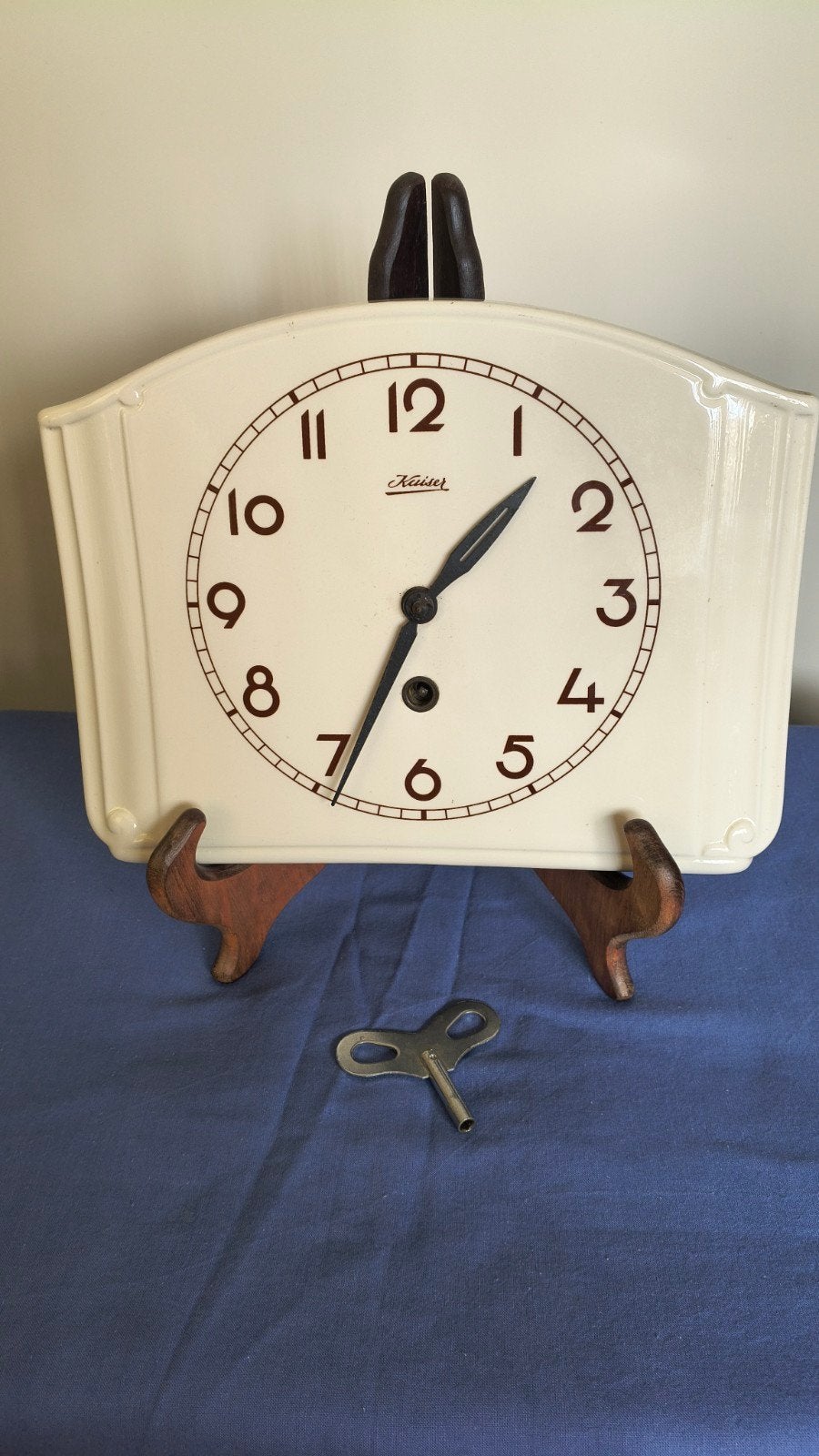 klok Vintage Kaiser wandklok - Crèmekleurig porcelein, Antiek en Kunst, Ophalen of Verzenden
