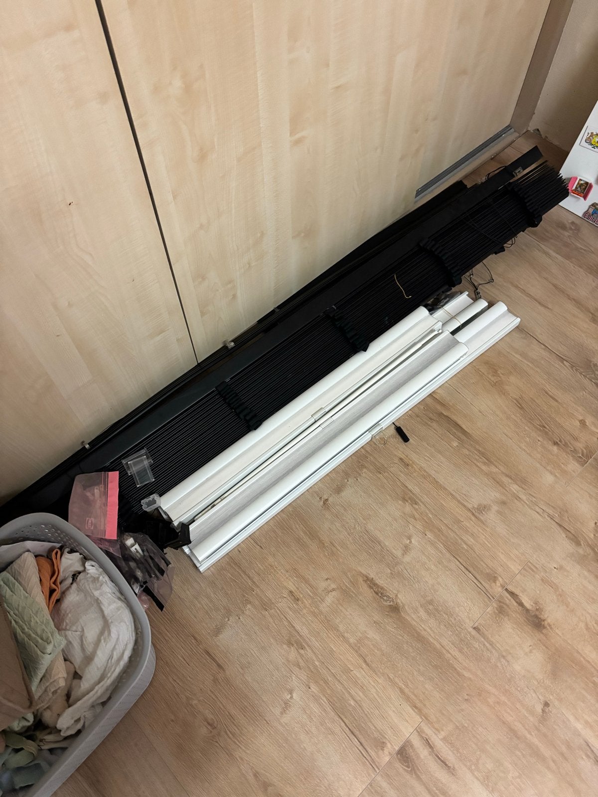Diverse raamdecoratie: jaloezieën en rolgordijnen, Ophalen of Verzenden, Gebruikt, Zwart, Jaloezie