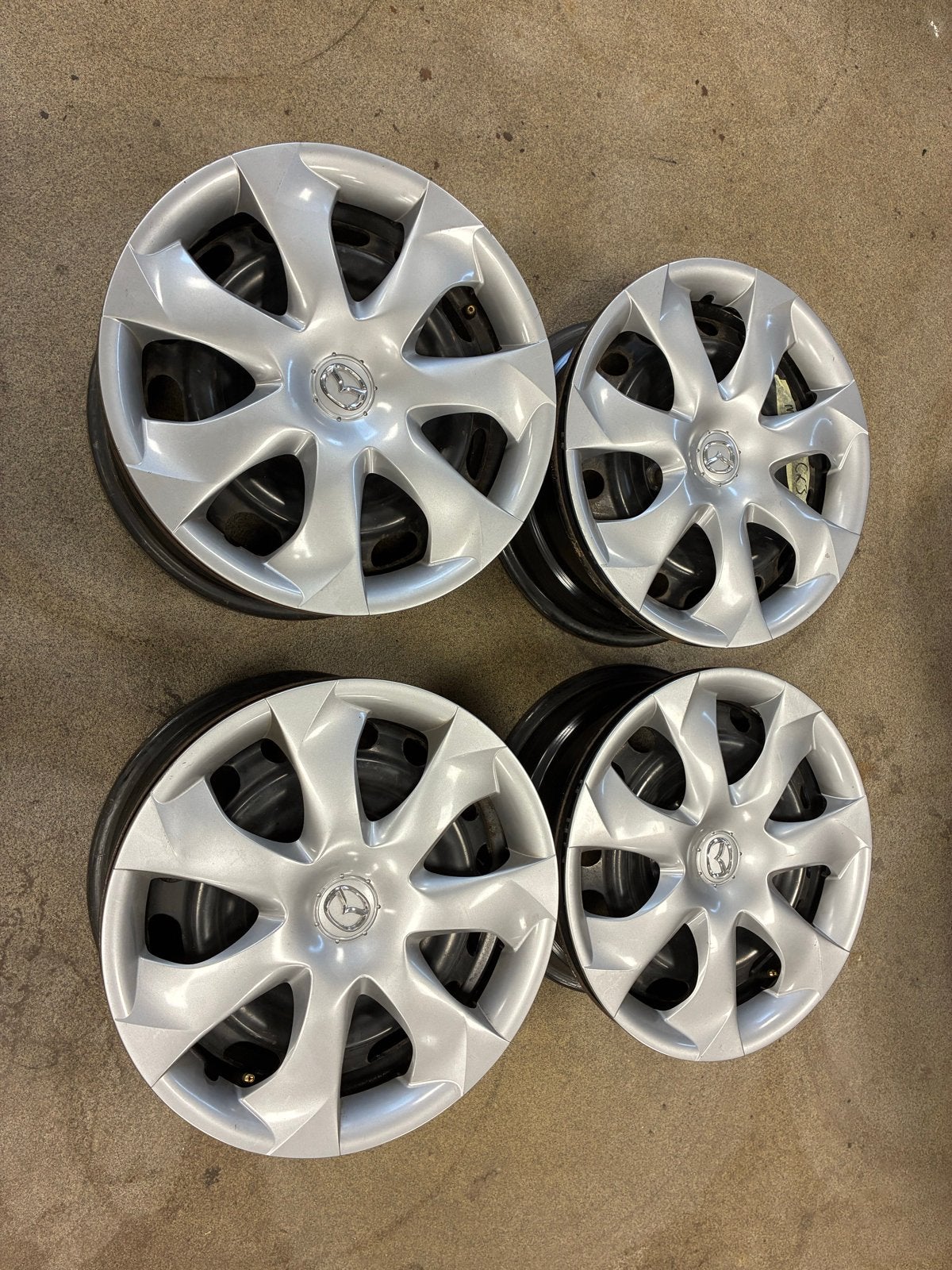 Set van 4 Mazda CX-3 stalen velgen met wieldoppen, 16 inch, Ophalen, Gebruikt