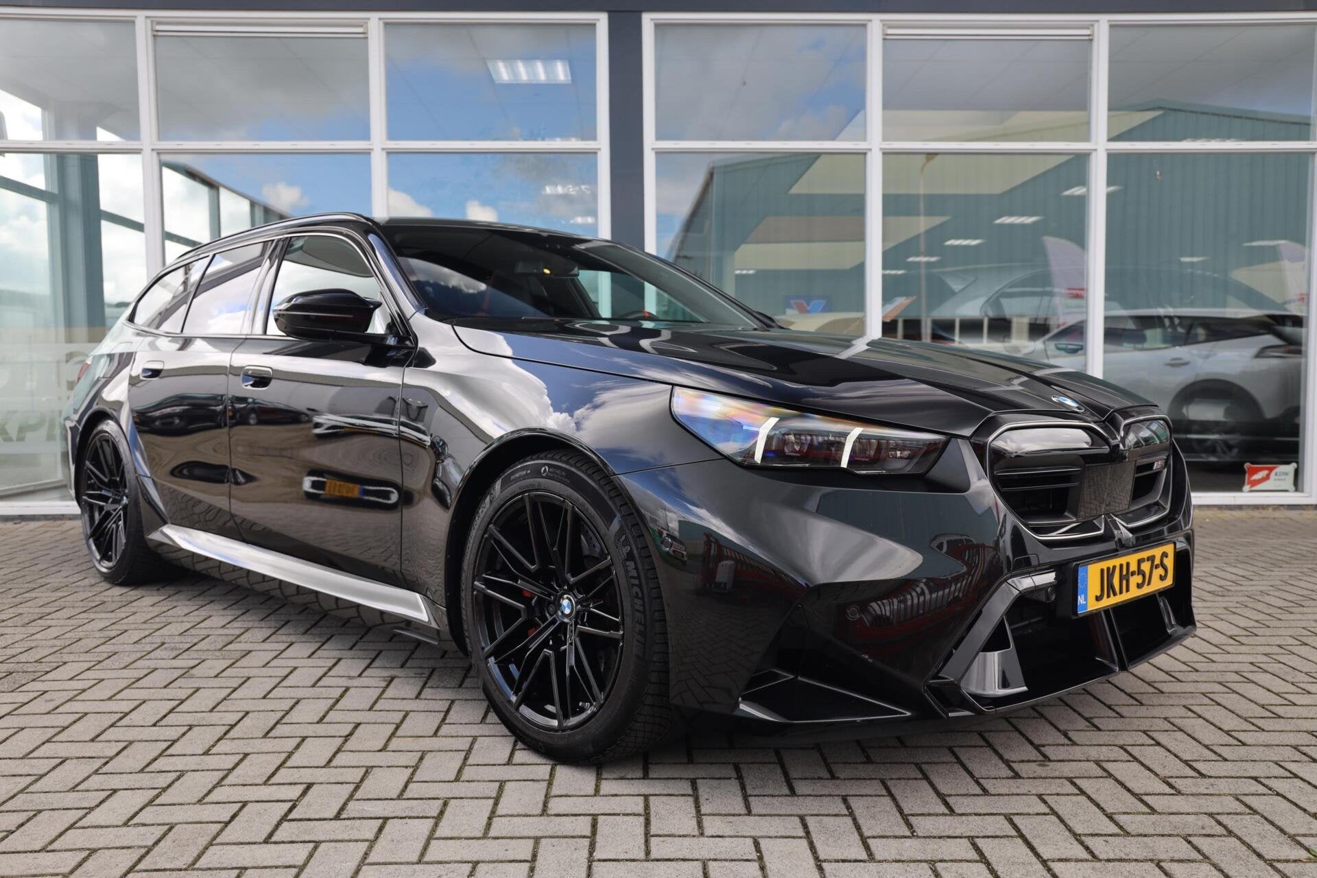 BMW 5-serie Touring M5|Bowers&Wilkins|Pano|Stoelkoeling|HUD|, Auto's, Gebruikt, 4395 cc, Zwart, Vierwielaandrijving