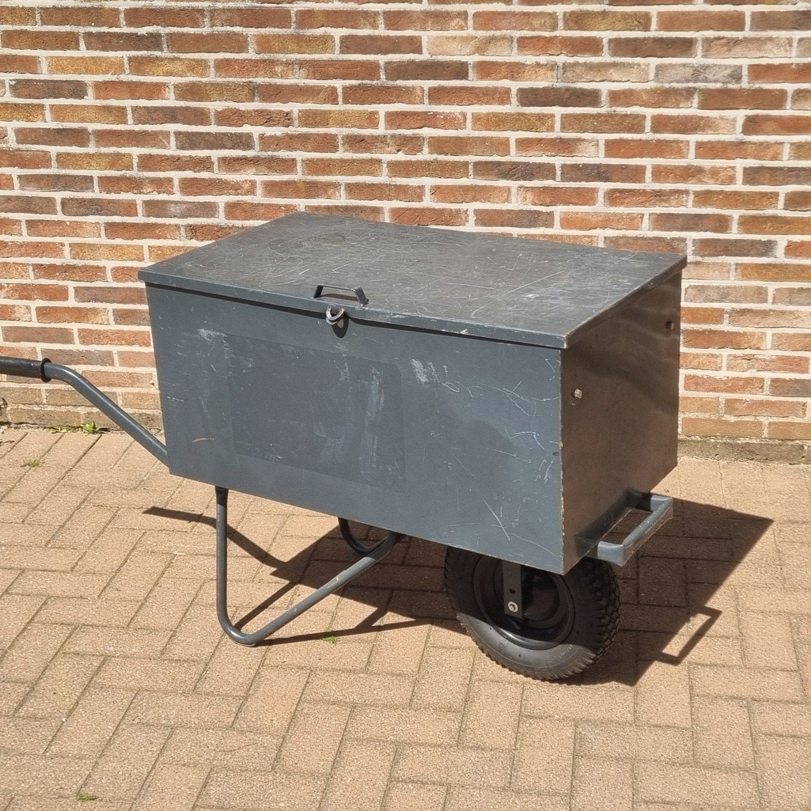 Matador gereedschapskruiwagen, Ophalen, Gebruikt
