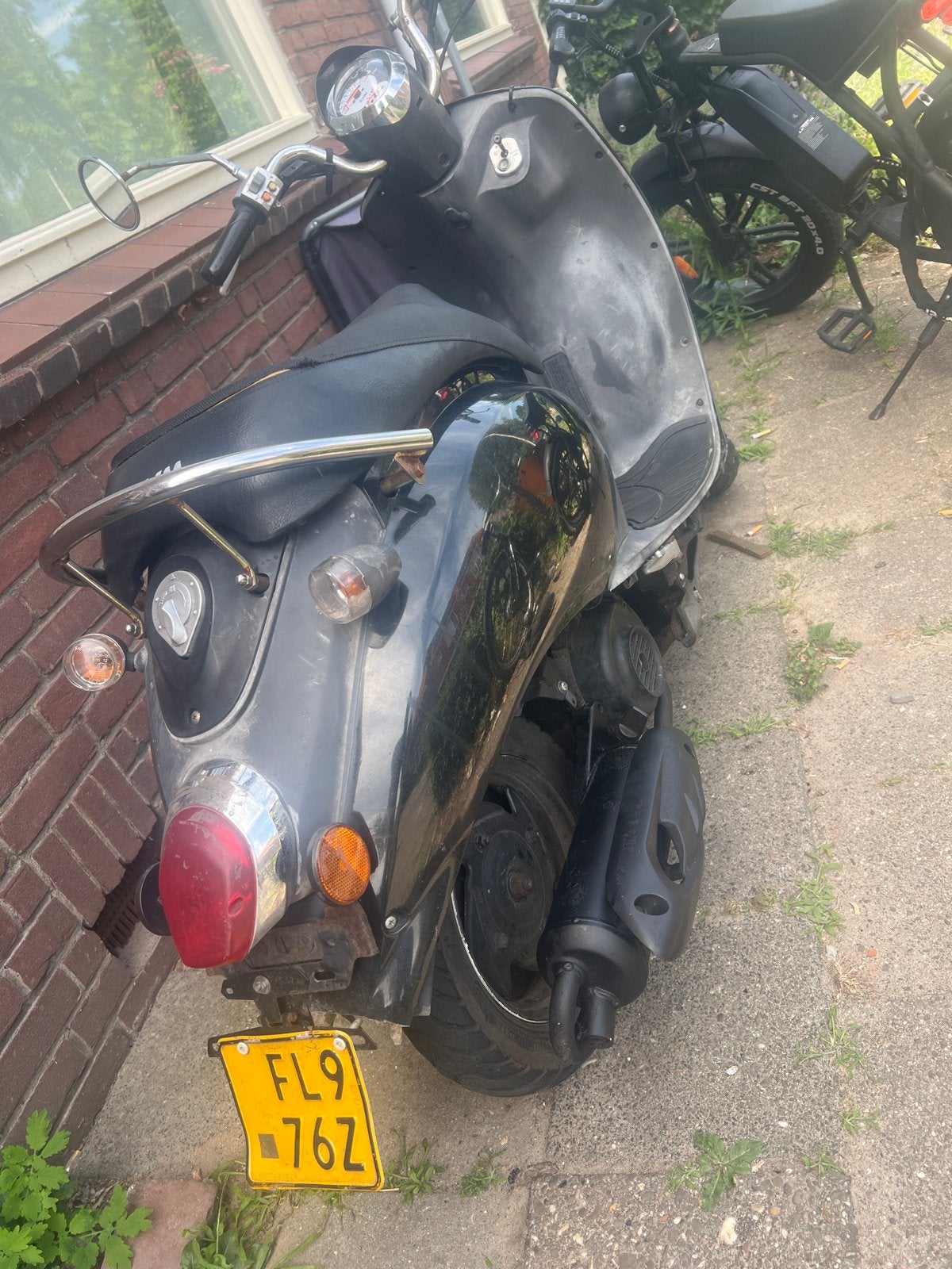 Snelle SYM Mio 50 – Geel kenteken (Loopt 60 km/u), Fietsen en Brommers, Scooters | SYM, Mio, Gebruikt, Maximaal 45 km/u, Ophalen of Verzenden