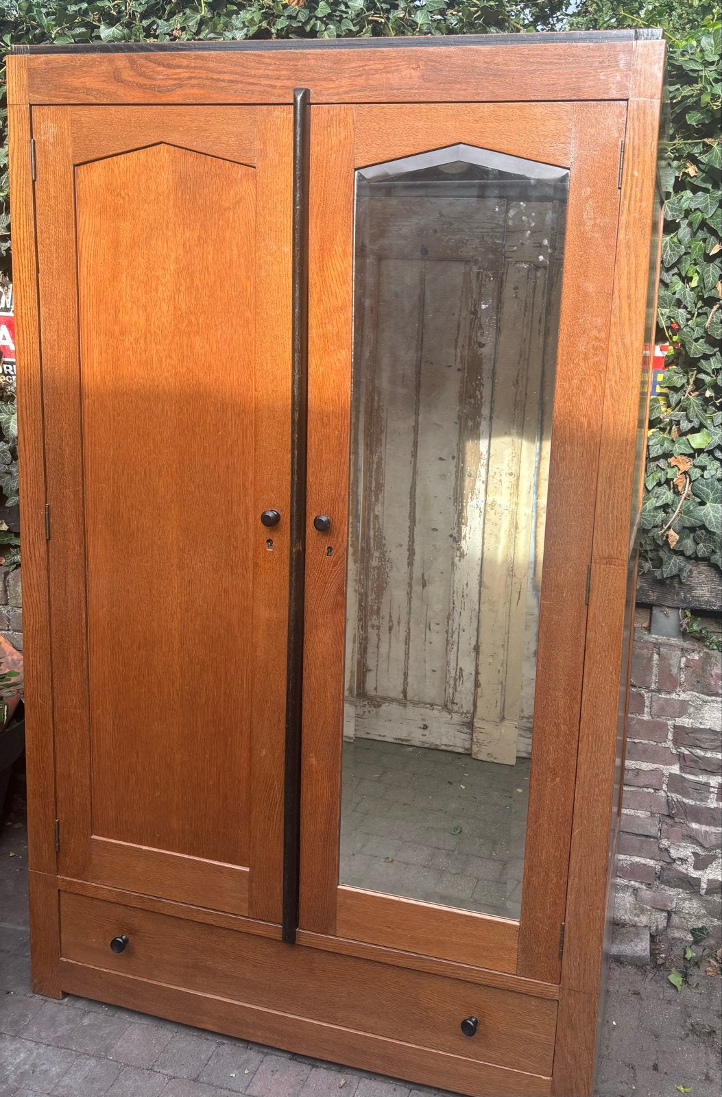 Fraaie Kledingkast Amsterdamse School, Ophalen