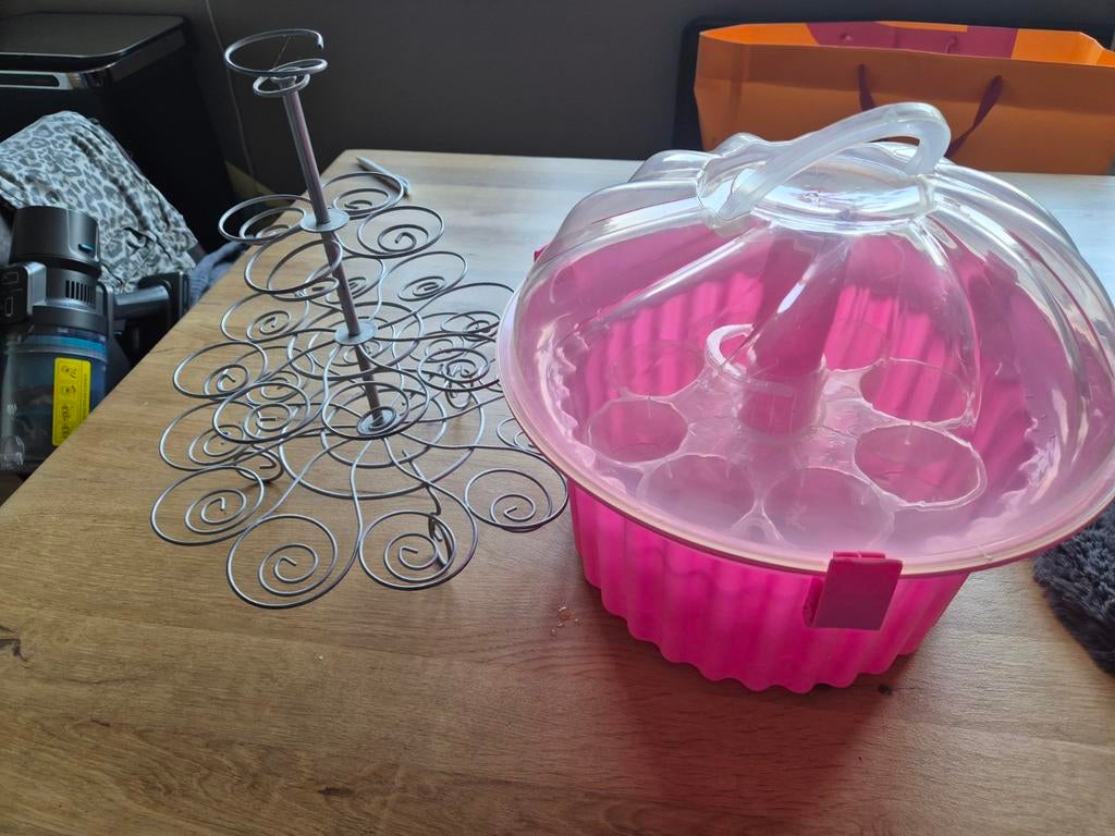 Cupcake houders - 2 stuks, Ophalen of Verzenden, Gebruikt, Cupcakes, Serveervorm