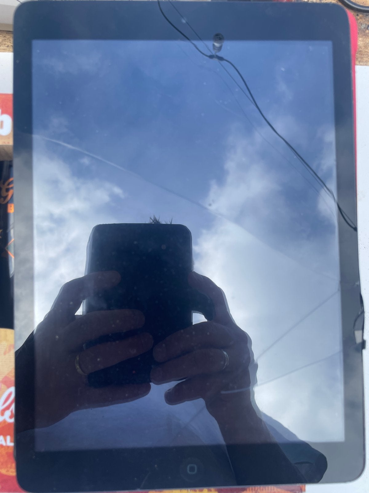 Apple iPad Air met defect scherm (reparatie nodig), 10 inch, Apple iPad, Ophalen of Verzenden, Niet werkend