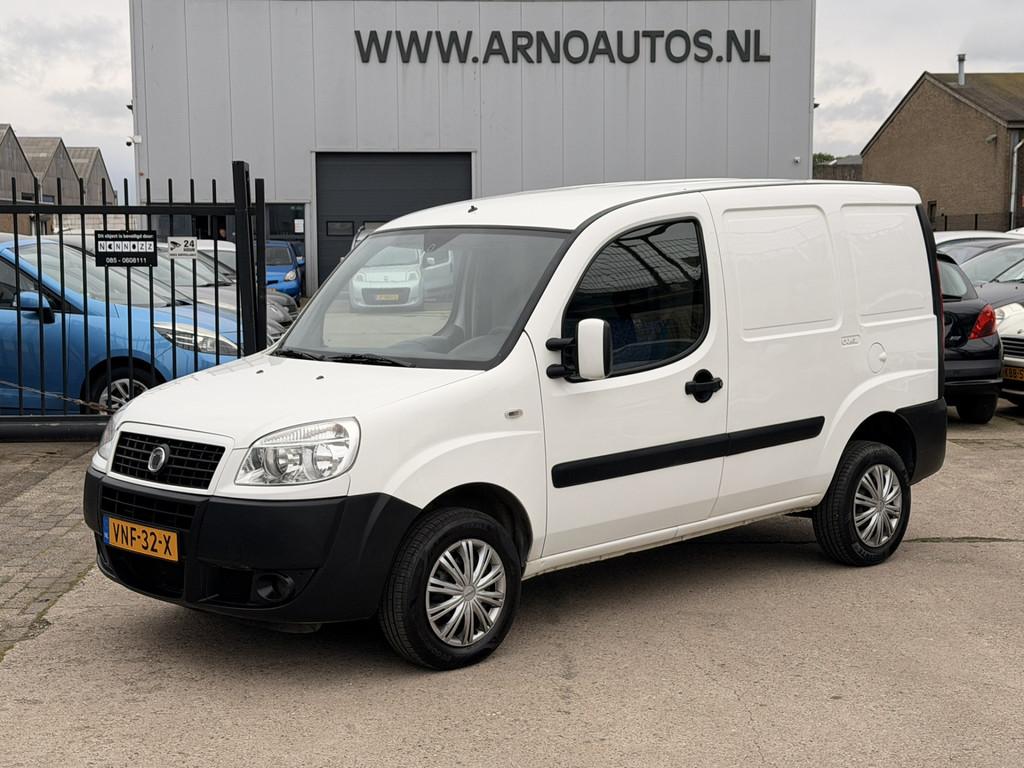 Fiat Doblò Cargo 1.6 16V 104 PK BENZINE BESTELAUTO, NIEUWE, Auto's, Bestelauto's, Voorwielaandrijving, 1596 cc, Stof, Gebruikt