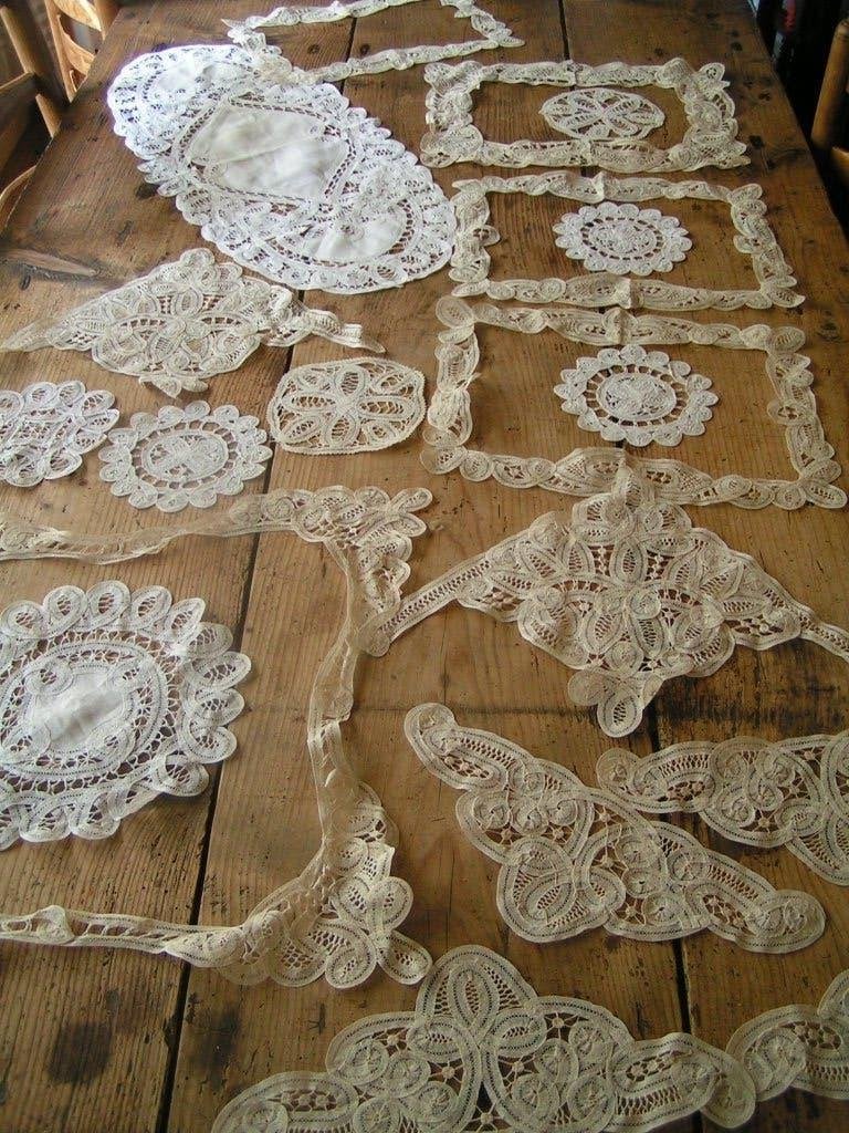 partij kanten kleedjes en inzetstukken nr ZZ 567, Antiek en Kunst, Antiek | Kleden en Textiel, Verzenden