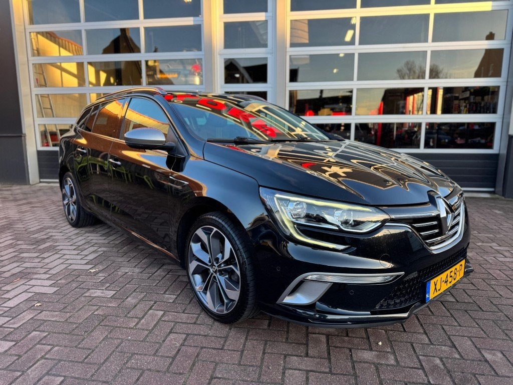 Renault MEGANE 1.2 TCE SÉRIE SIGNATURE EXCLUSIV / GT-LINE /, Auto's, Voorwielaandrijving, Euro 6, 4 cilinders, Leder