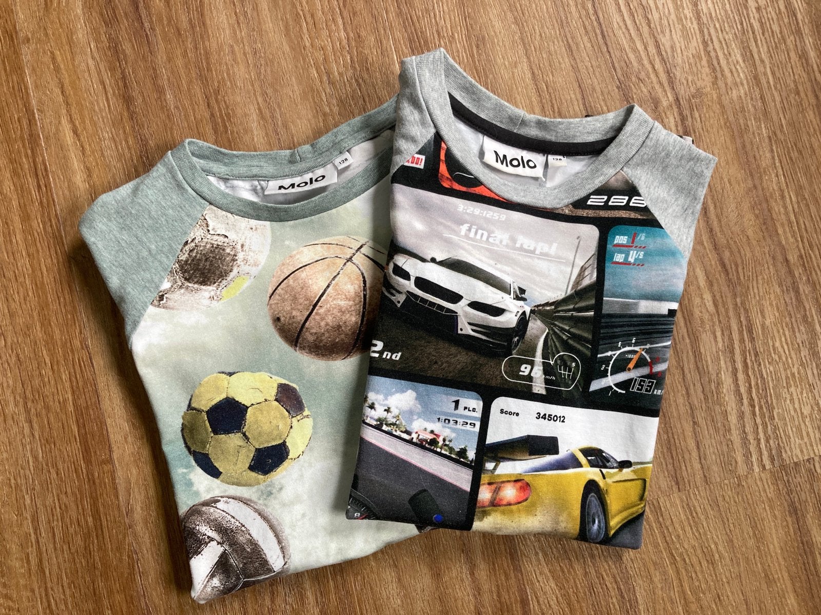 Molo T-shirt en longsleeve maat 128, Ophalen of Verzenden, Zo goed als nieuw, Jongen, Shirt of Longsleeve