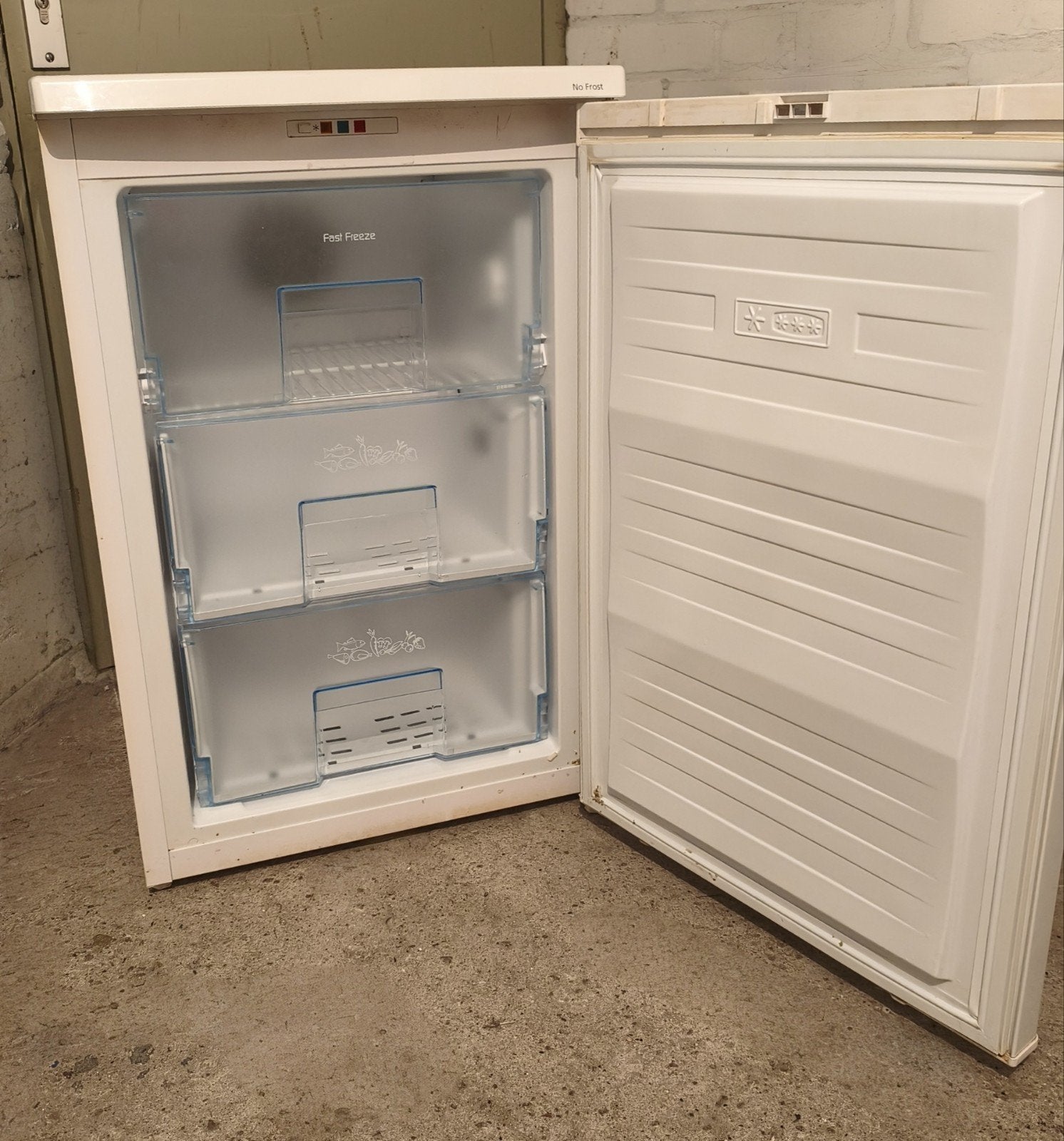 Beko No Frost tafelmodel vrieskast in uitstekende conditie, Witgoed en Apparatuur, Minder dan 60 cm, Zo goed als nieuw, Energieklasse A of zuiniger