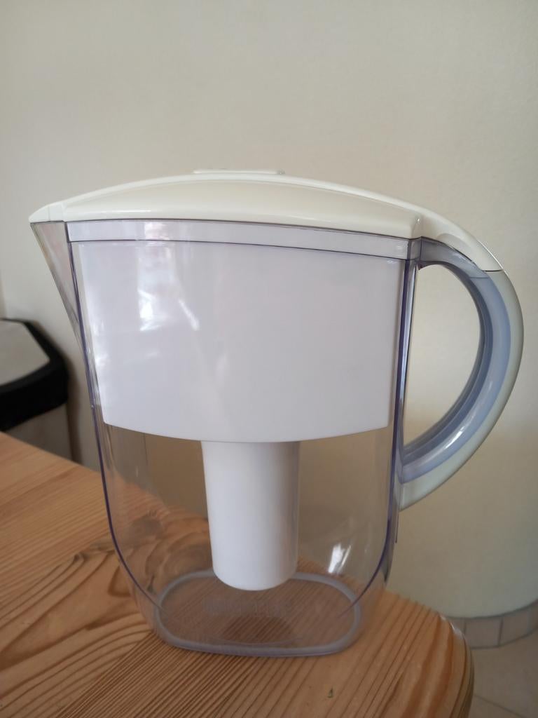 BRITA Waterfilterkan, Ophalen, Zo goed als nieuw, Kunststof, Wit
