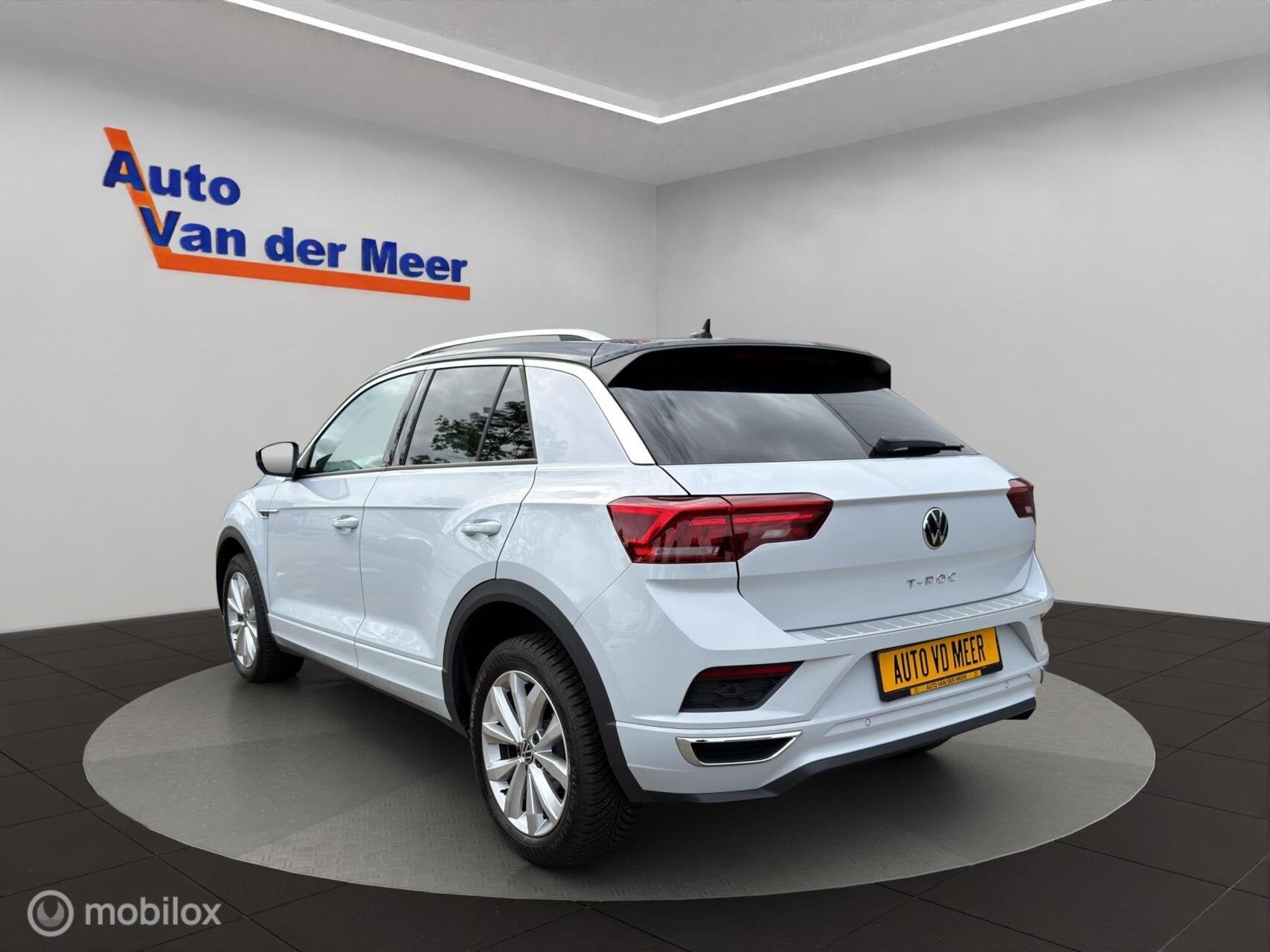 Volkswagen T-Roc 1.5 TSI Sport R-Line, Auto's, Volkswagen, Automatische klimaatregeling, 4 cilinders, 150 pk, Wit