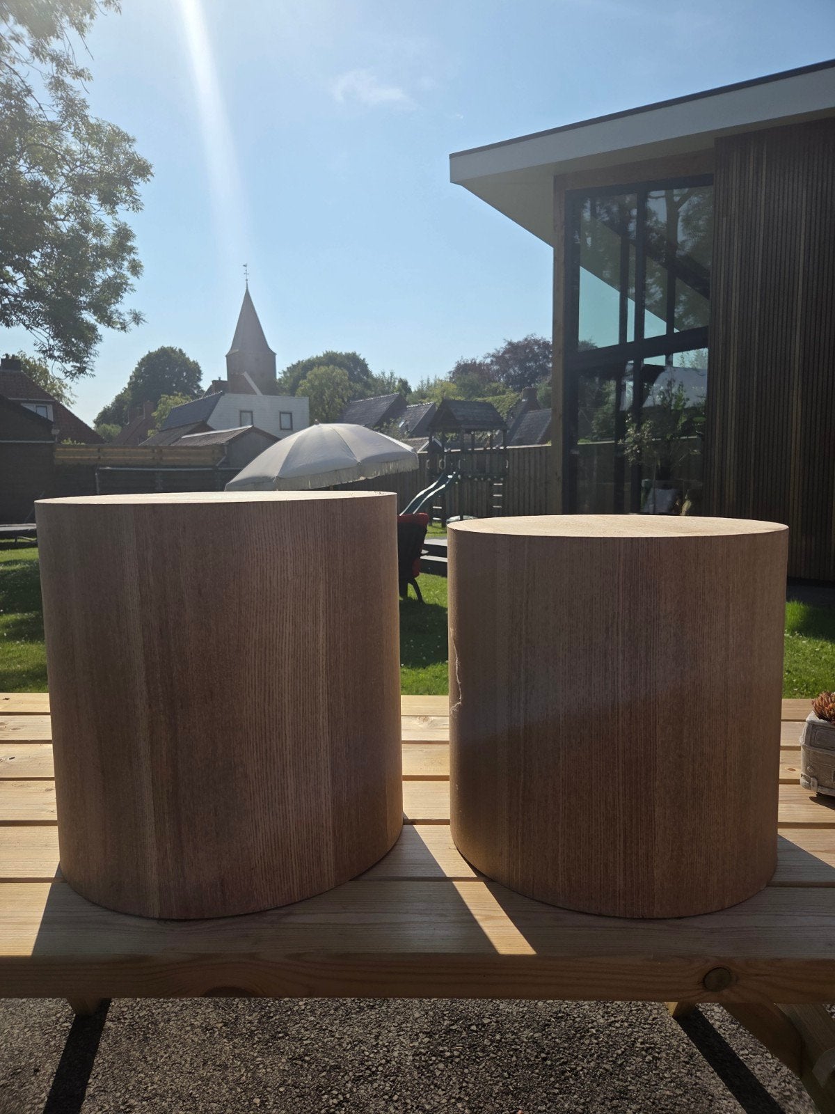 Set van 2 houten bijzettafels/krukjes, Xenos, Ophalen, Minder dan 45 cm, Minder dan 55 cm, Modern, Scandinavisch
