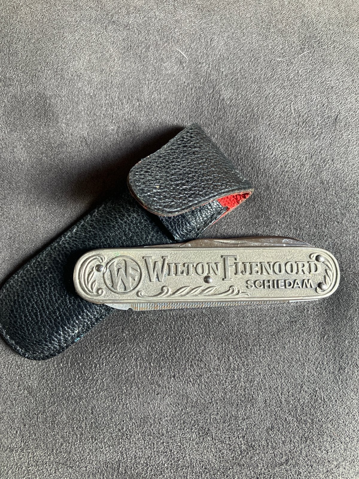 Vintage Wilton Fijenoord Schiedam zakmes met etui, Ophalen of Verzenden