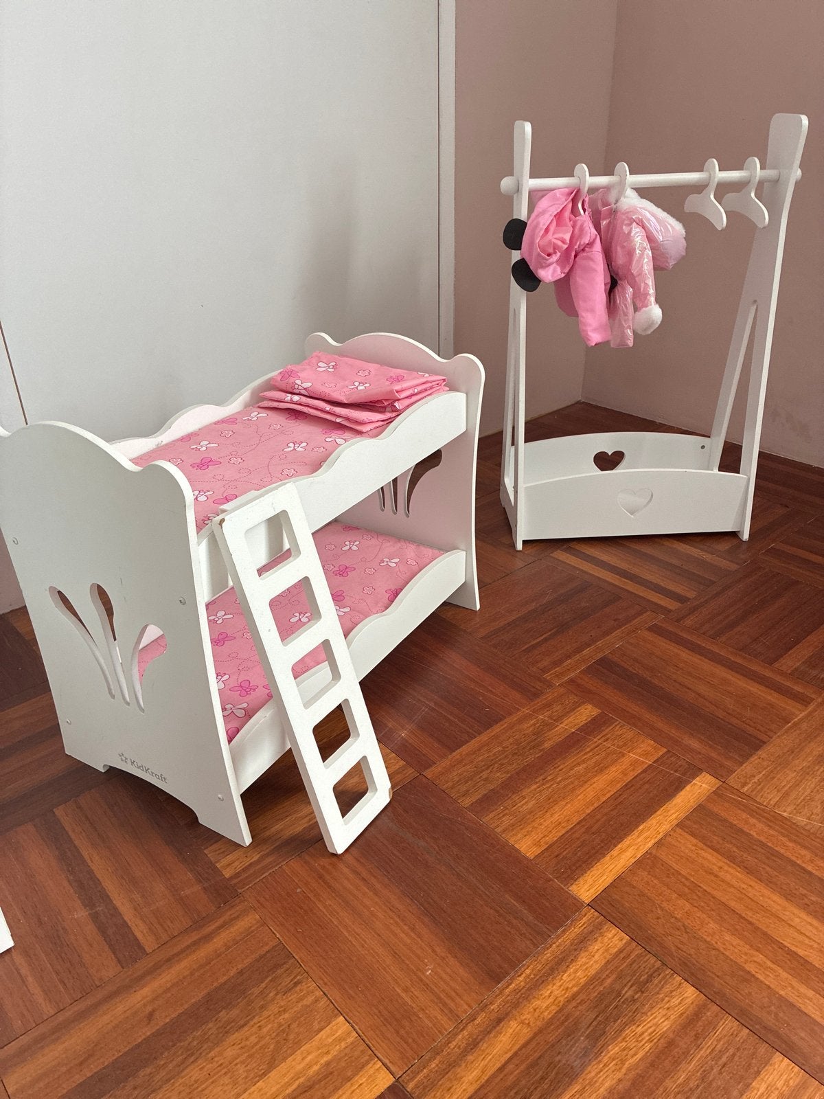 Kidkraft Poppen Bedje en Kledingrekje, Kinderen en Baby's, Ophalen, Gebruikt, Overige typen