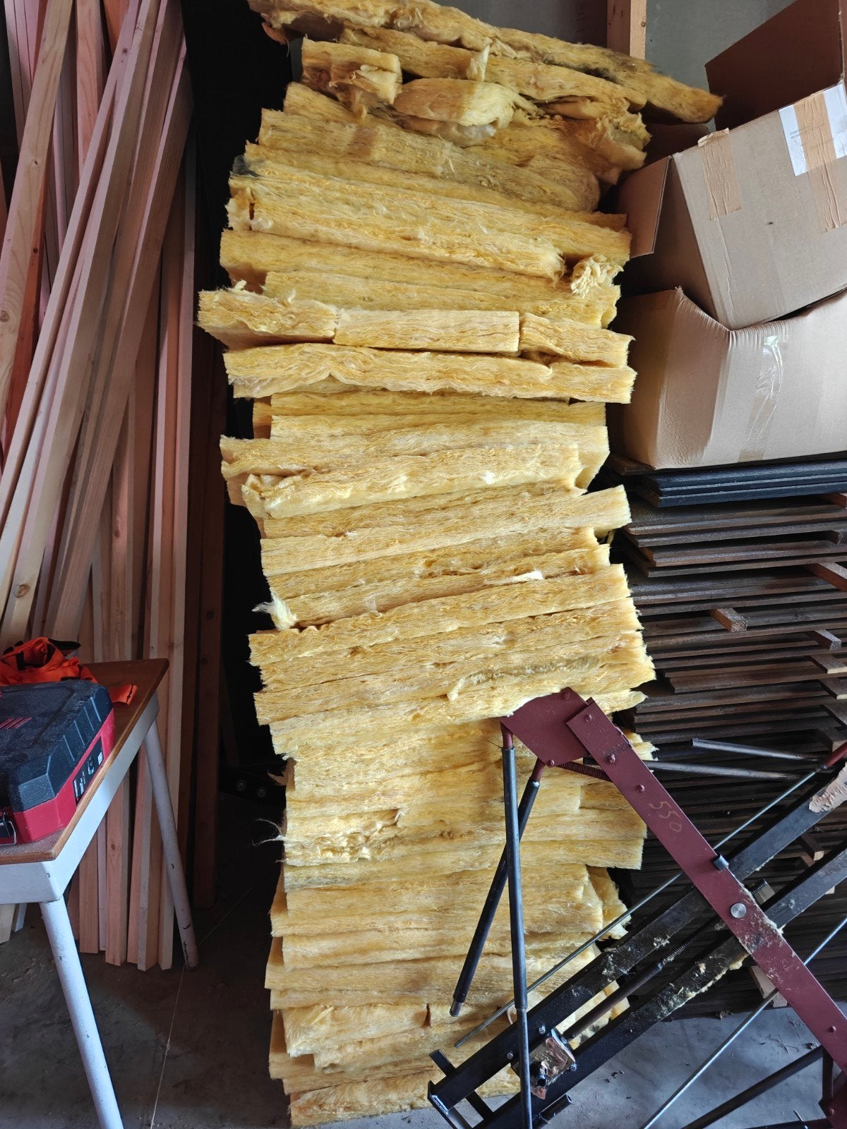 Gratis: stapel schone en droge 60mm glaswol., Doe-het-zelf en Verbouw, Ophalen, 4 tot 8 cm, 5 tot 10 m², Muurisolatie