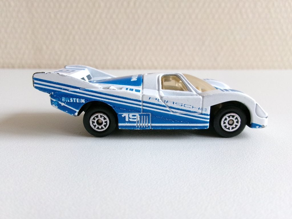 Porsche 956 wit/blauw 1:64 Edocar (geen ovp), Ophalen of Verzenden, Gebruikt, Auto