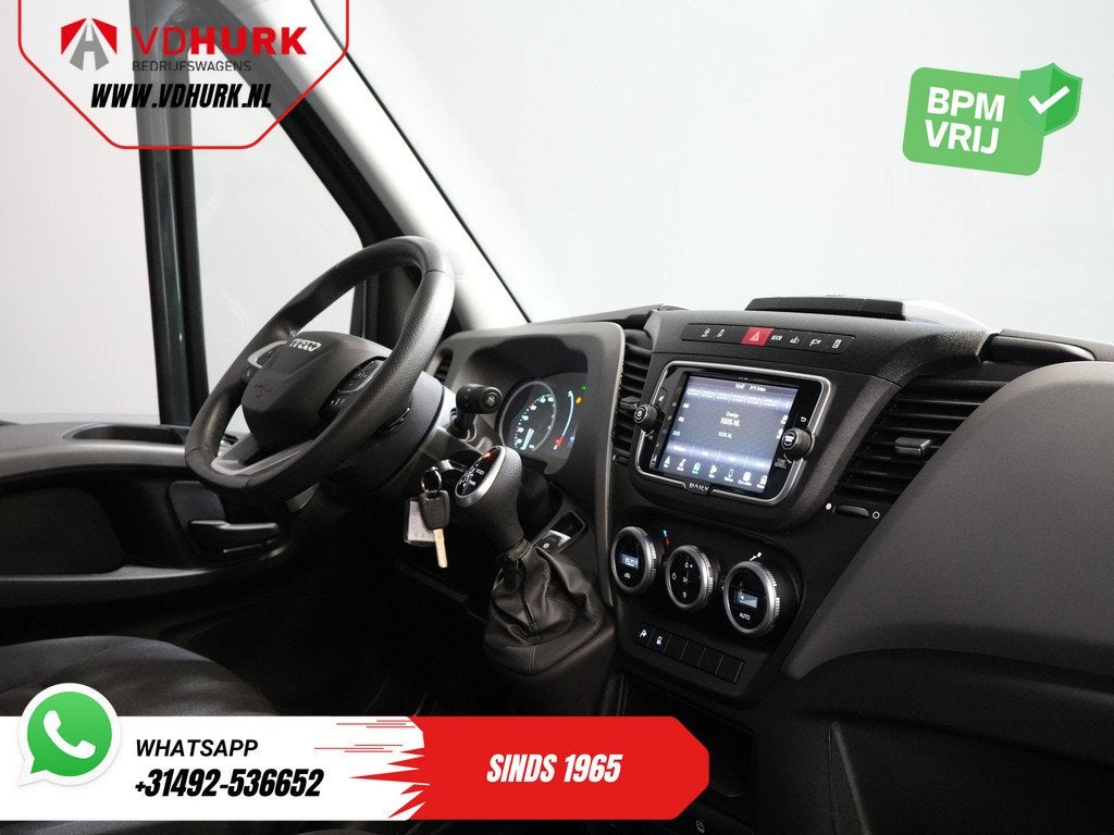 Iveco Daily 35S21HV 3.0 180 pk Aut. L2H3 LED/ 3.5t Trekverm/, Auto's, Bestelauto's, Automaat, Gebruikt, 4 cilinders, Iveco