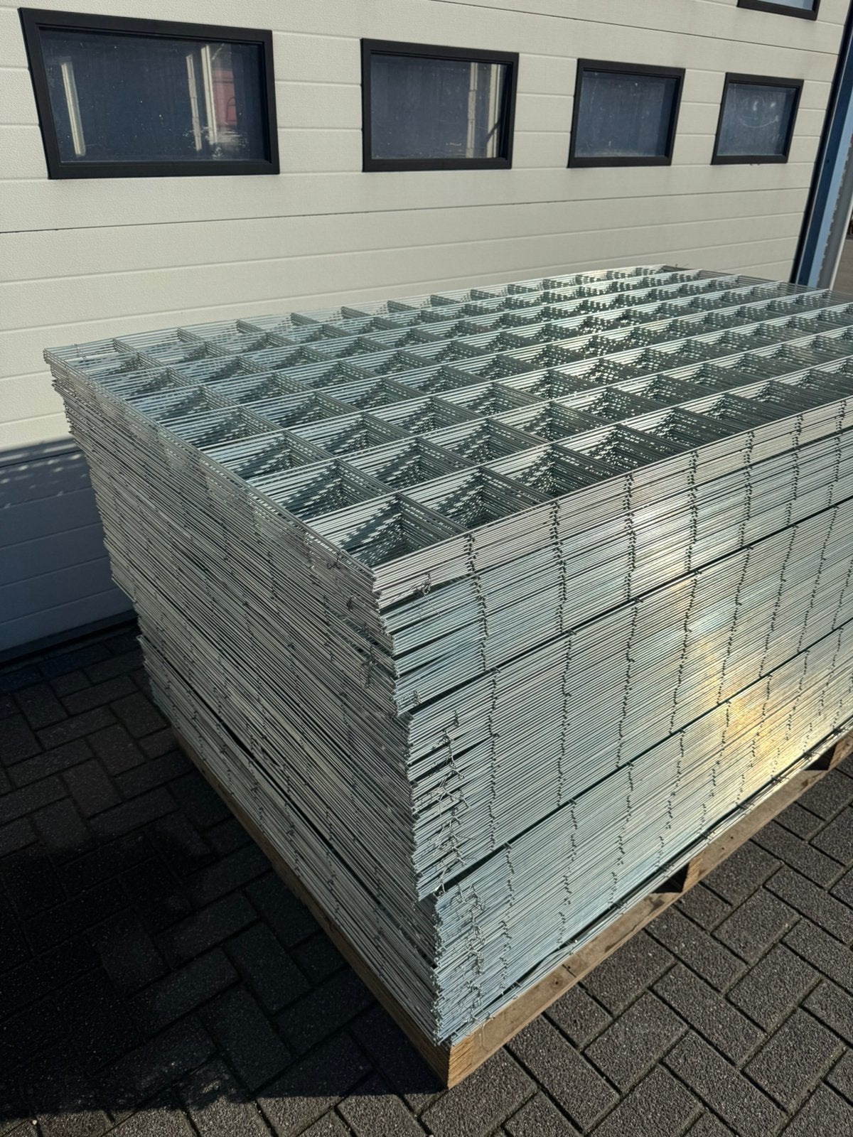 8000 stuks Vloerverwarmingsnetten, Draadstaalmatten Koopje!!, Doe-het-zelf en Verbouw, Ophalen, Zo goed als nieuw
