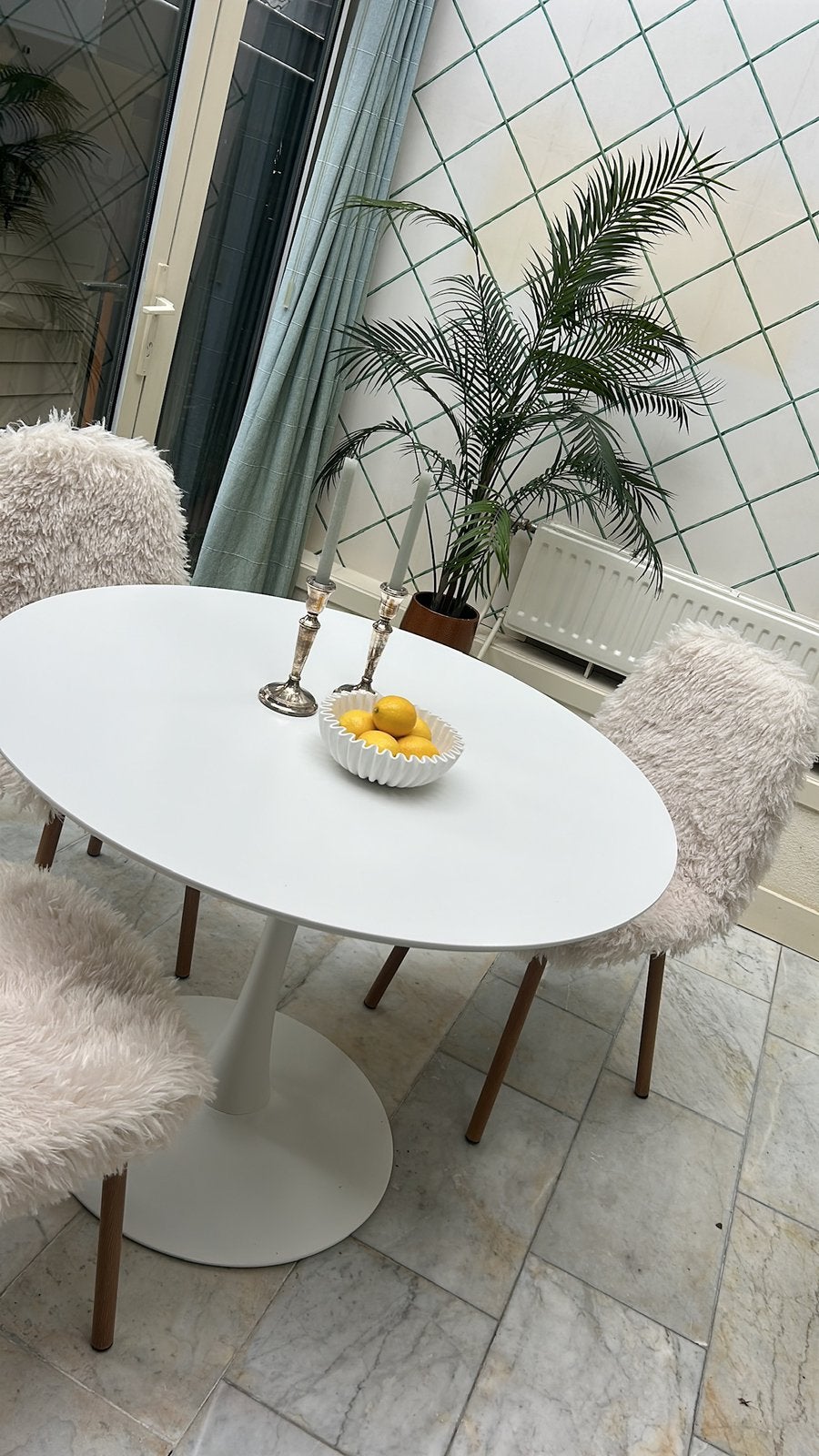 Jysk fluffy bont wit hout stoelen eetkamerstoelen, Ophalen, Wit, Zo goed als nieuw, Vier