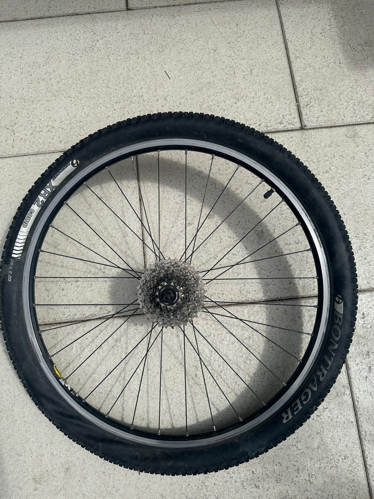 Bontrager XR2 Comp 26 inch wiel met Shimano naaf en Sunrace, Wiel, Gebruikt, Ophalen of Verzenden, Aluminium
