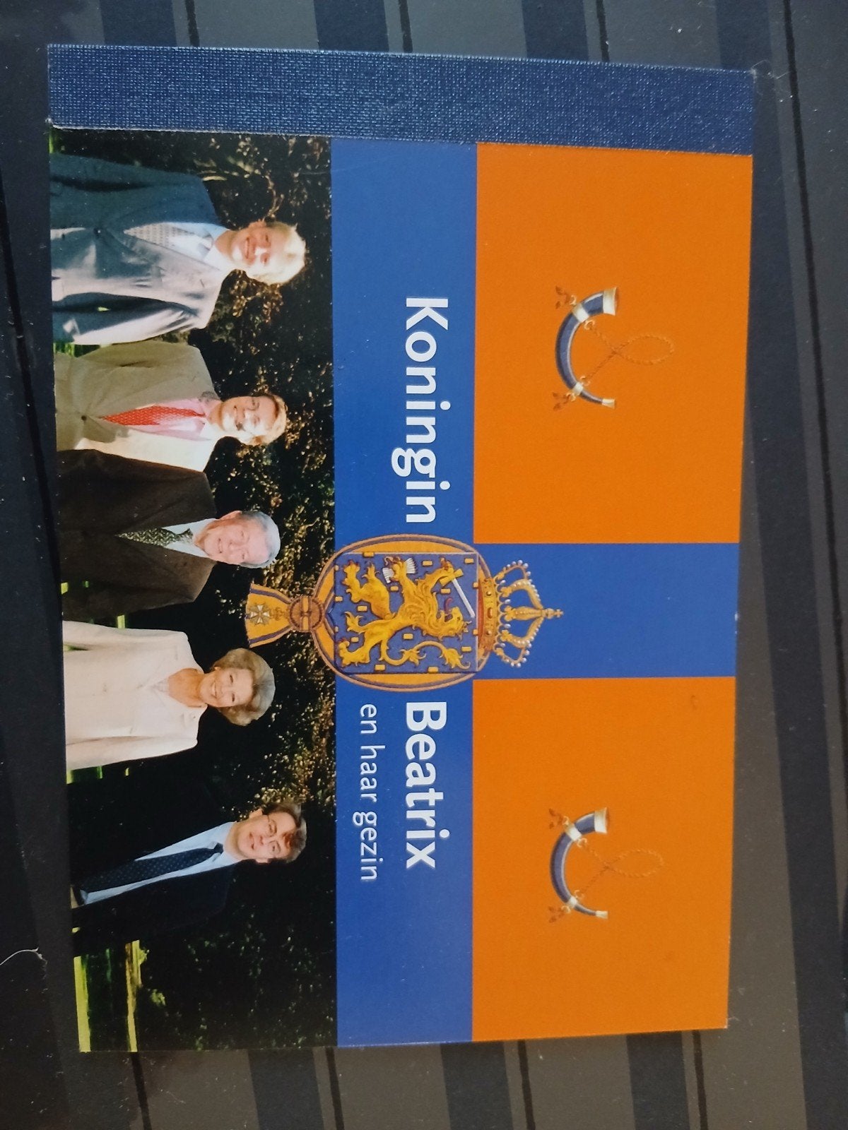 Postzegelboekje Koningin Beatrix en haar gezin TPG Post, Ophalen of Verzenden