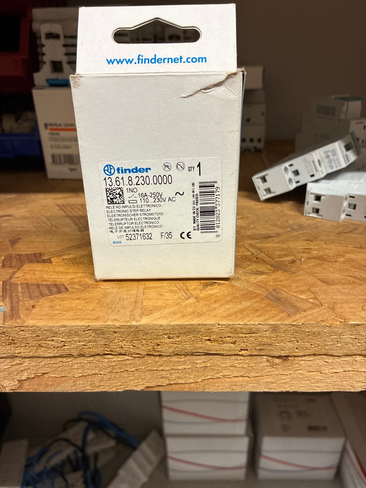 Finder 13.61.8.230.0000 Elektronisch Stootrelais 16A, Ophalen of Verzenden, Nieuw, Overige merken, Relais