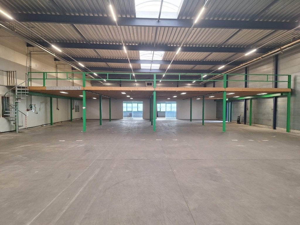 Extreem degelijke Entresolvloer / Mezzanine 440m2, Ophalen