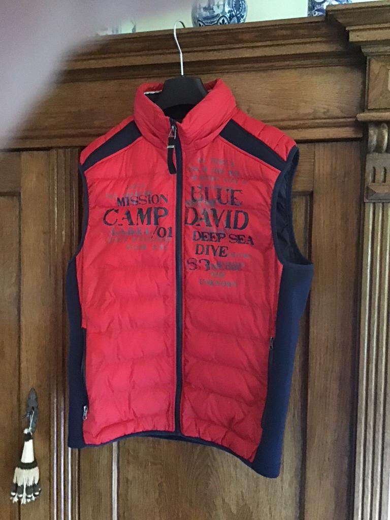 Camp David Bodywarmer Rood/Blauw Maat M, Ophalen of Verzenden, Zo goed als nieuw, Maat 48/50 (M), Rood