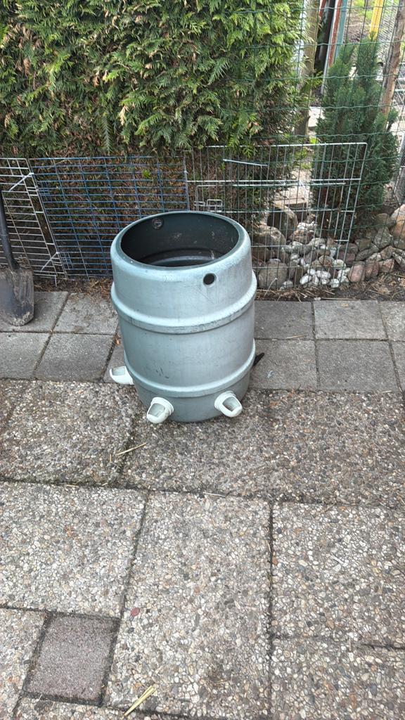 Voerbak voor kippen, ganzen , eenden, Ophalen, Zo goed als nieuw, Drinken en Voederen
