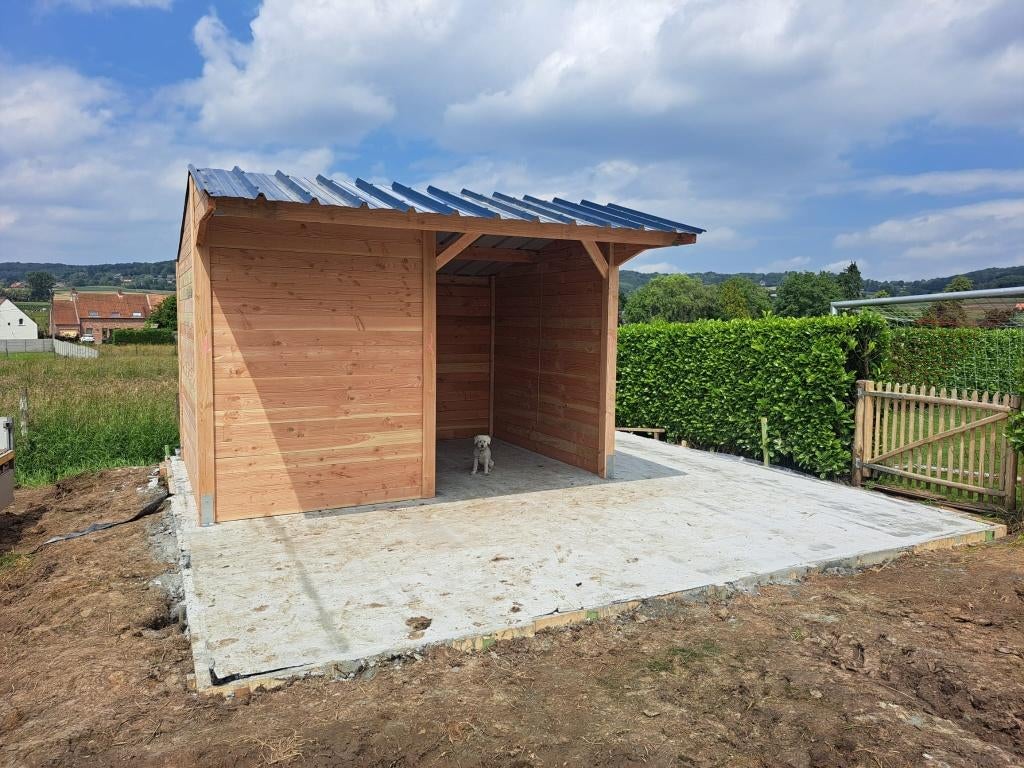 Stevige schuilstal 3x4m met voorwand in massief Douglas hout, Stalling, 2 of 3 paarden of pony's