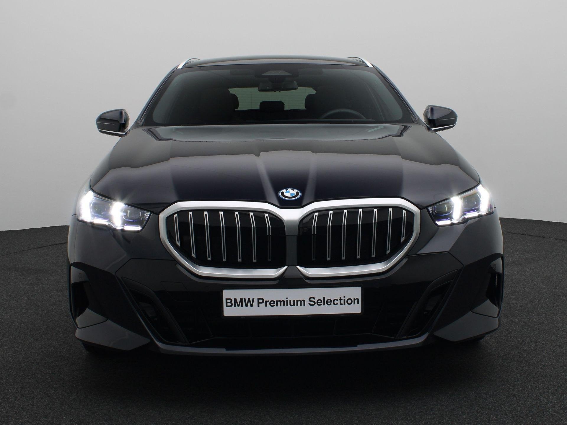 BMW 5 Serie Touring 530e M Sport Edition | Innovation Pack |, Auto's, Automaat, 1998 cc, 4 cilinders, Met garantie (alle)