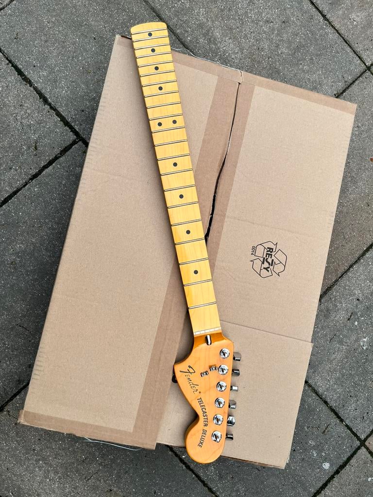 Fender Telecaster Deluxe AVII neck, Ophalen of Verzenden, Zo goed als nieuw, Elektrische gitaar