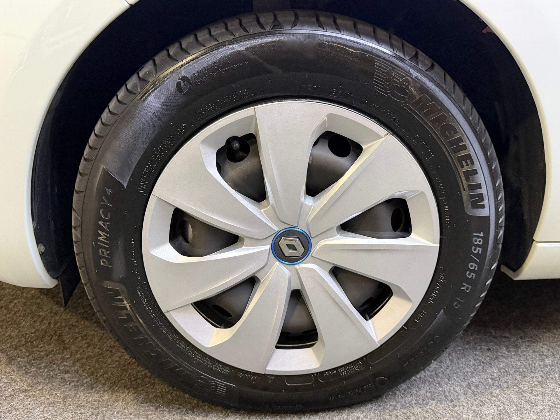 Renault ZOE R110 Life 52 kWh (KOOP ACCU) Led Navi Airconditi, Auto's, Dealer onderhouden, Stof, Gebruikt, Zwart