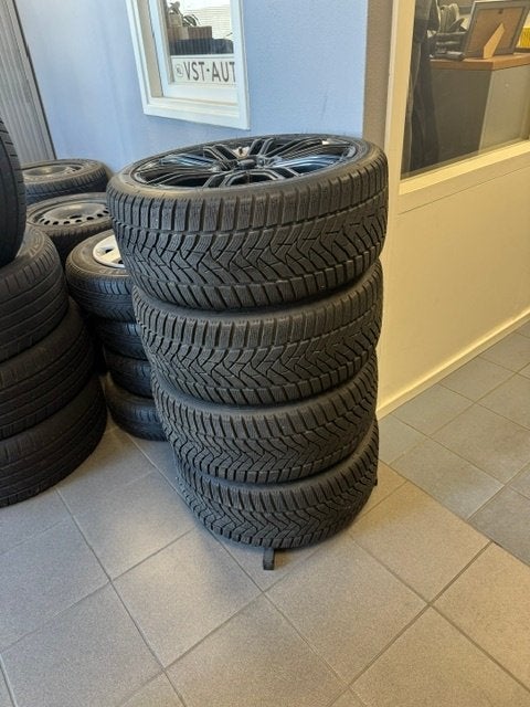 18 inch velgen met winterbanden Ford focus RS, Ophalen, 18 inch, Banden en Velgen, Onbekend