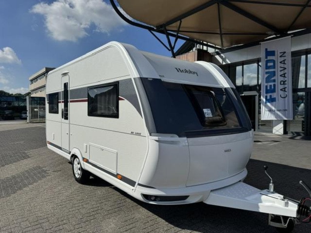 Hobby De Luxe 460 UFE 2027 NIEUW BINNEN!!!, Standaardzit, Schokbreker, Bedrijf, 4 tot 5 meter