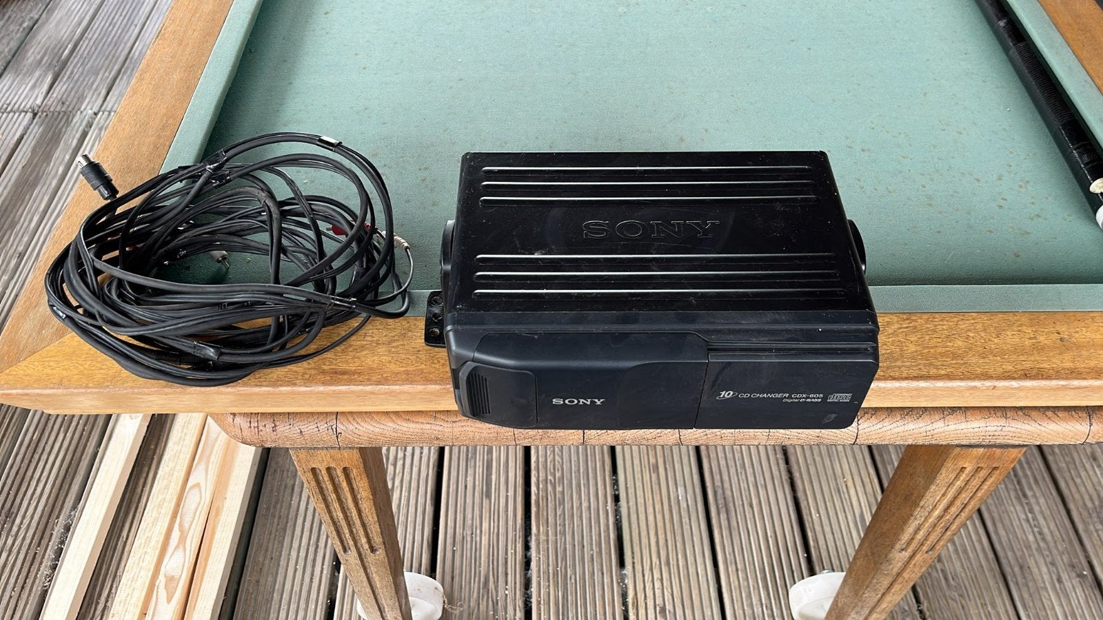 Sony CDX-605, een draagbare of auto 10-disc CD-wisselaar, Ophalen of Verzenden