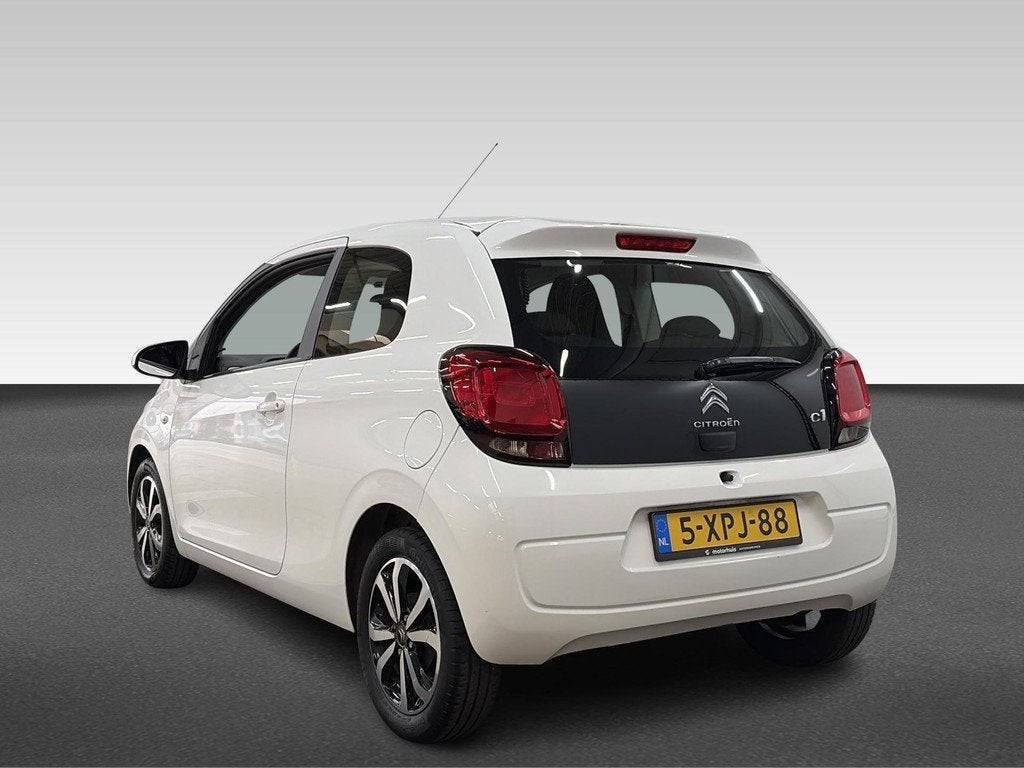 Citroën C1 1.2 VTi 82PK 3D SHINE, Voorwielaandrijving, Euro 5, Gebruikt, Zwart