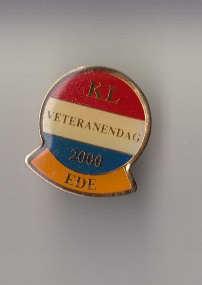KL Veteranen dag Ede 2000 pin, Niet vindbaar, Niet vindbaar, Nederland, Embleem of Badge
