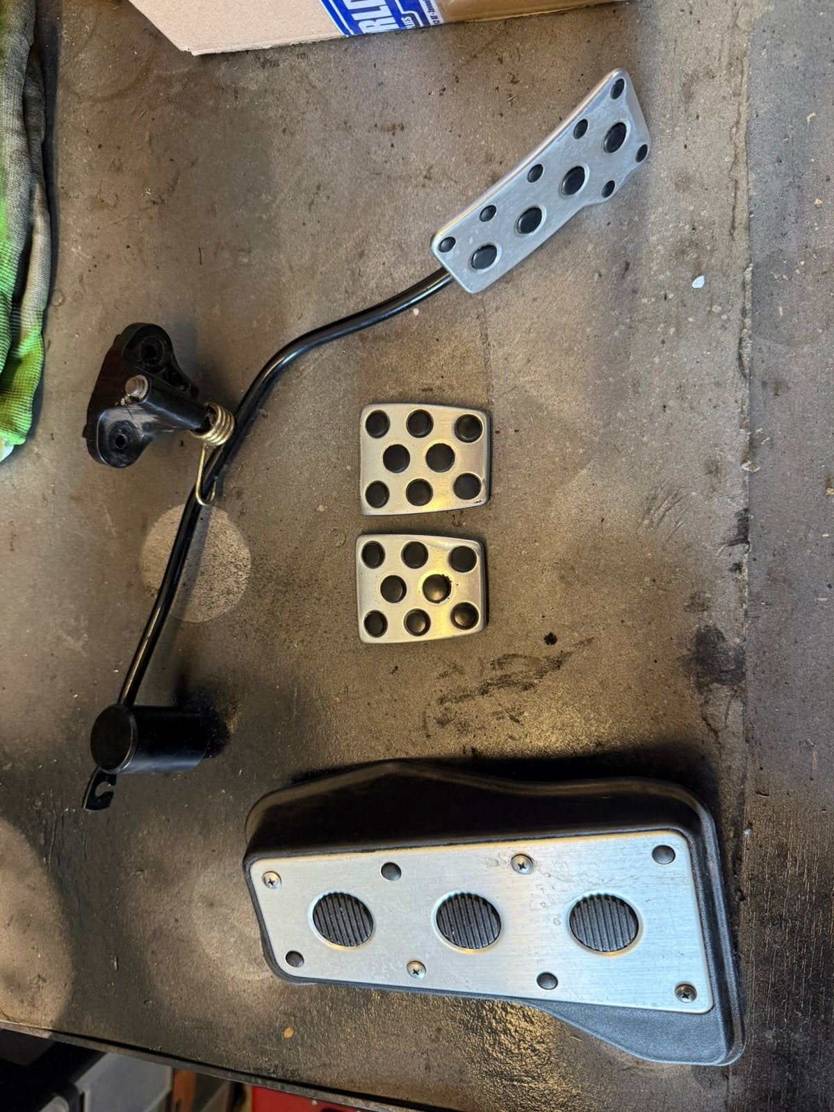 Toyota Celica T23 - Tsport pedalenset + voetstuk, Auto-onderdelen, Ophalen