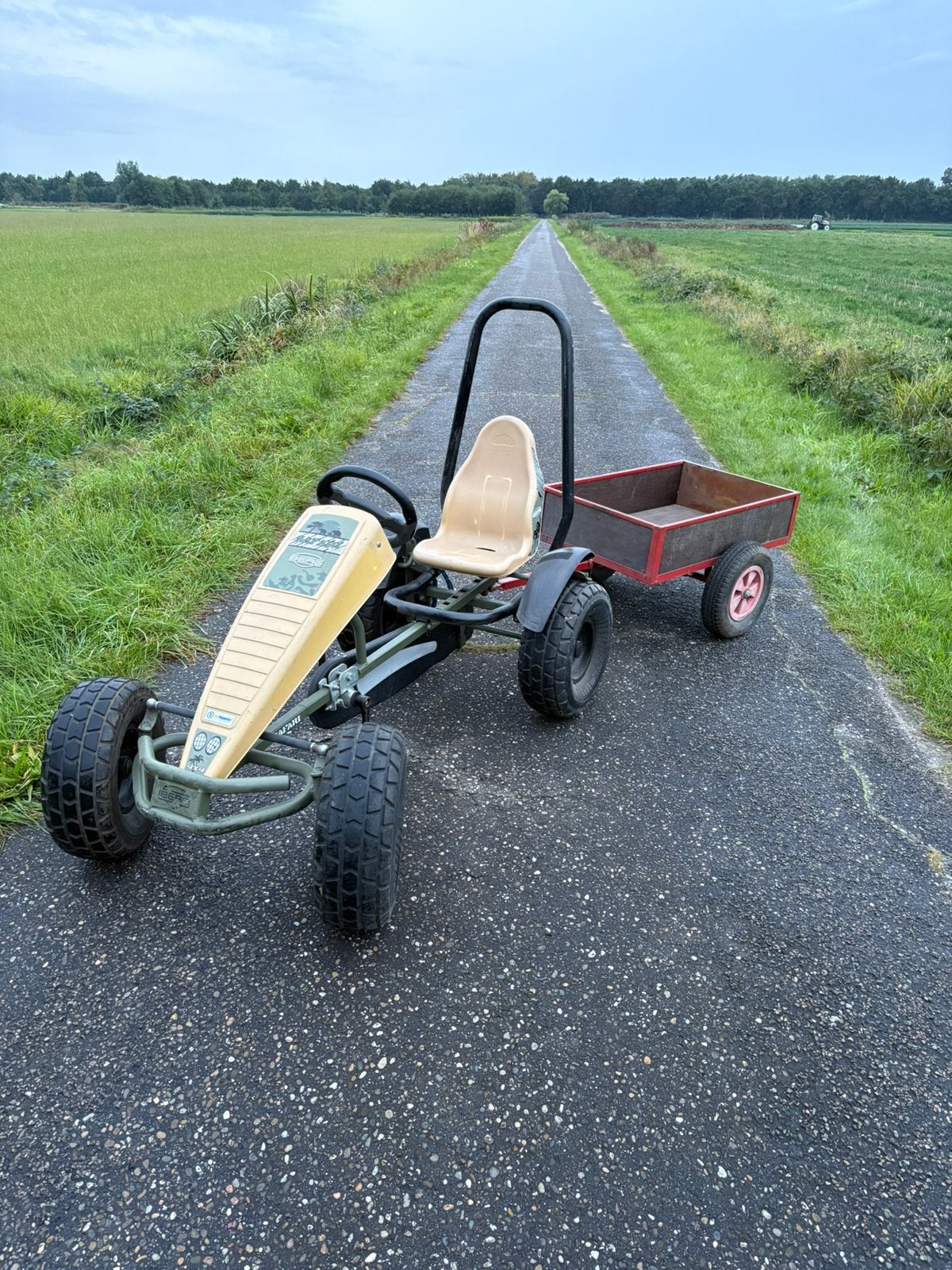 Berg Safari Skelter met aanhanger