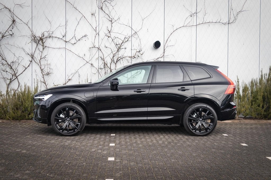 Volvo XC60 2.0 T6 Plug-in Hybrid AWD Plus Black Edition | PH, Auto's, Volvo, 12 maanden, Gebruikt, Euro 6, 4 cilinders