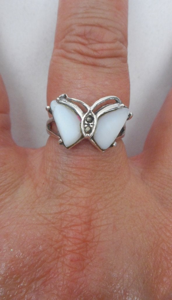 Zilveren ring vlinder maat 17 nr.1680, Verzenden, Zo goed als nieuw, 17 tot 18, Dame
