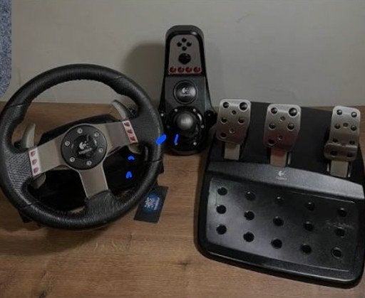 Logitech G27 Racing Stuur met Pedalen en Shifter, Gebruikt, 1 speler, Racen en Vliegen, Ophalen of Verzenden