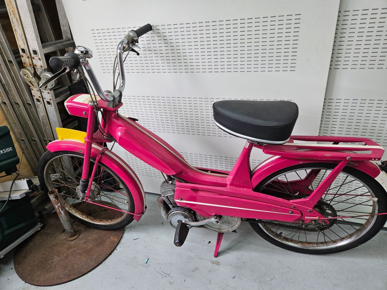 kaptein mobylette Loopt momenteel niet, wel goede compressie, Fietsen en Brommers, Ophalen of Verzenden, Gebruikt, Overige modellen