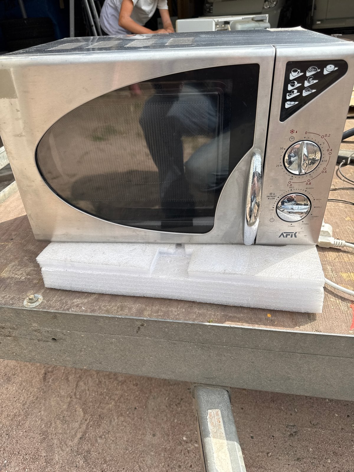 AFK Combimagnetron - Zilverkleurig - Gebruikt, Combimagnetron, Gebruikt, Grill, Ophalen of Verzenden