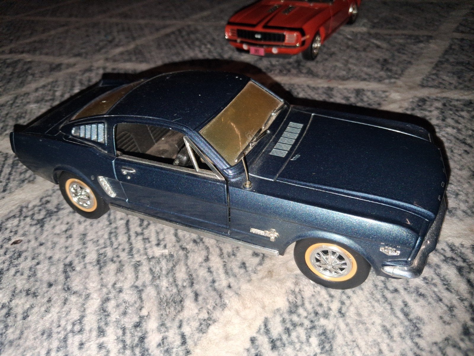 Ford Mustang '64 Fastback., Hobby en Vrije tijd, Modelauto's | 1:18, Ophalen of Verzenden, Gebruikt, Auto, Solido